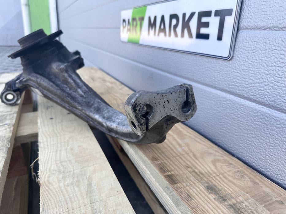 Десен шенкел AUDI A6 A7 C7 4G 4G0407242C