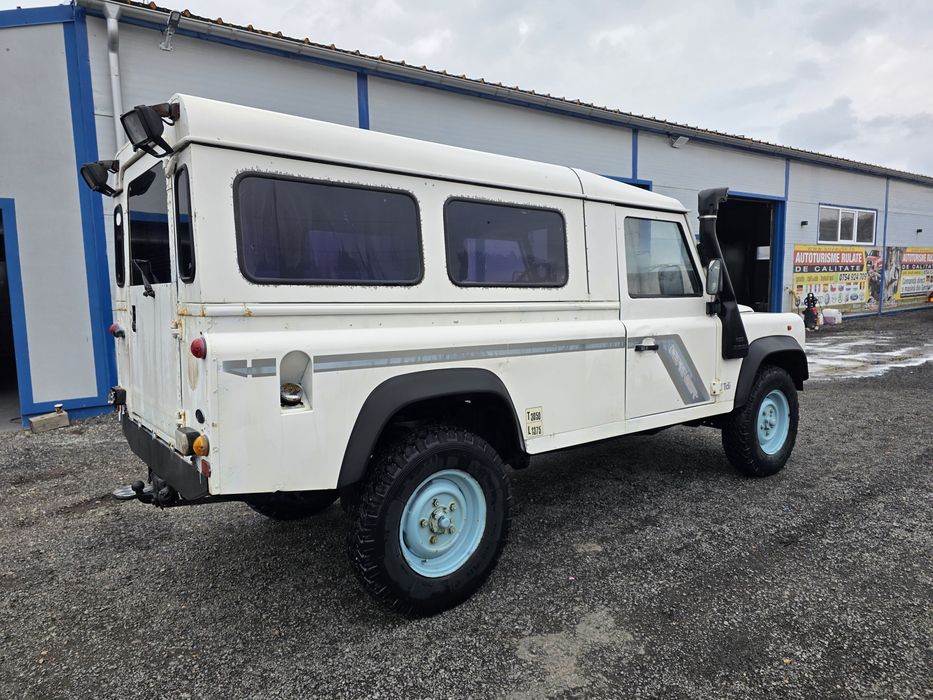 Land Rover Defender 2.5tdi Autoutilitara