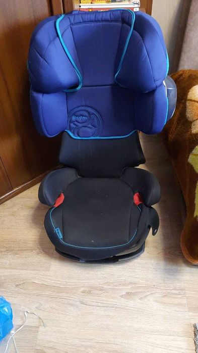 автомобильное детское кресло
