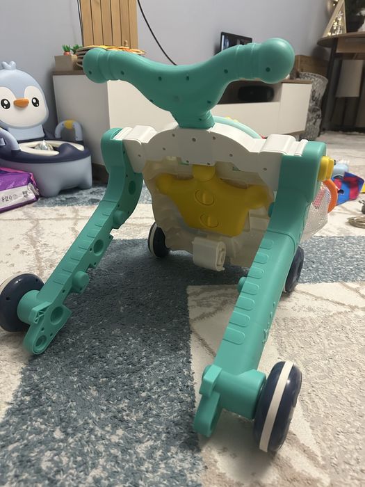 Ходунки-каталка для дееьй