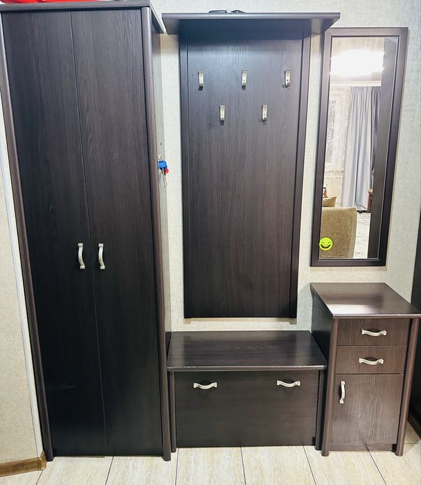 Продам шкаф для приходей