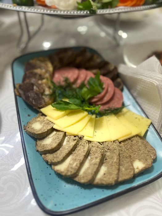Кафеге банкет қабылдаймыз