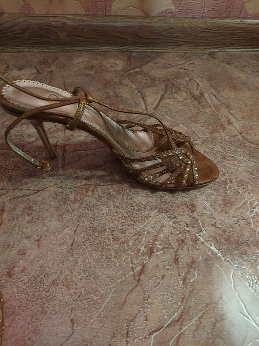 Продаются басаножки