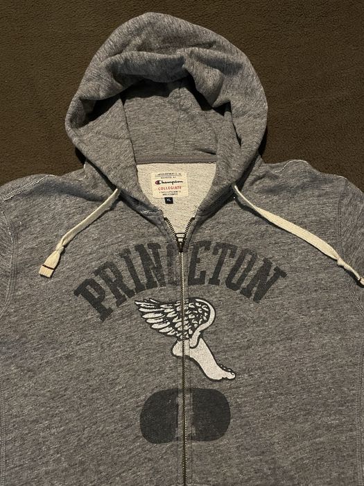 суичер Champion Collegiate