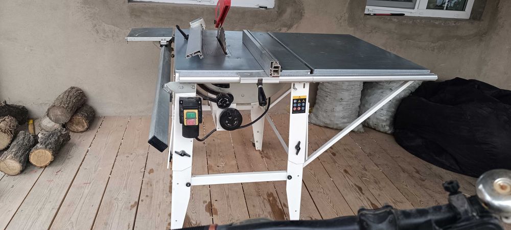 Дисковая пила по дереву