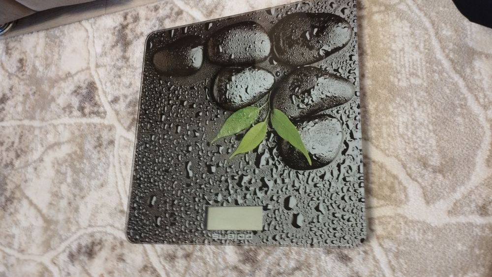 Продам весы напольные