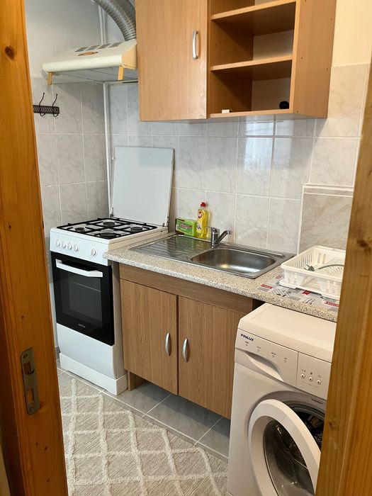 Inchiriez garsoniera in nicolina