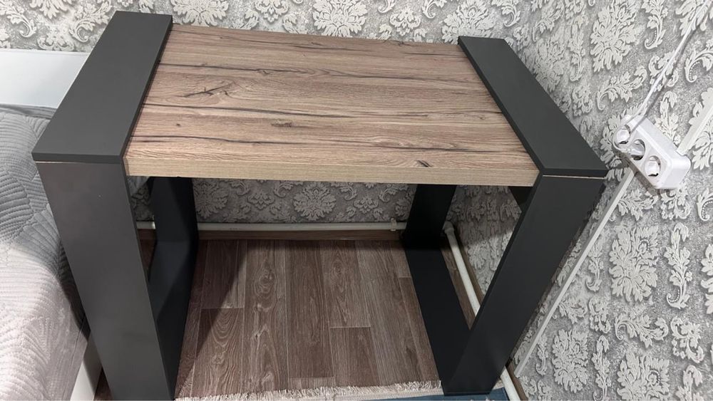 Продам стол компьютерный