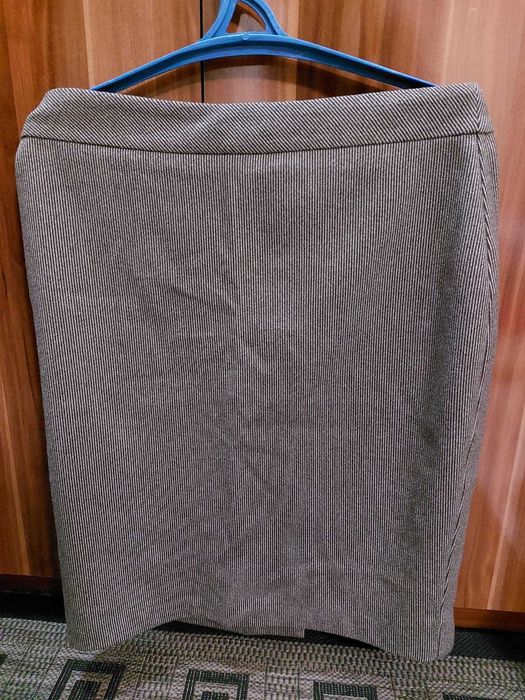 Костюм-юбка новая