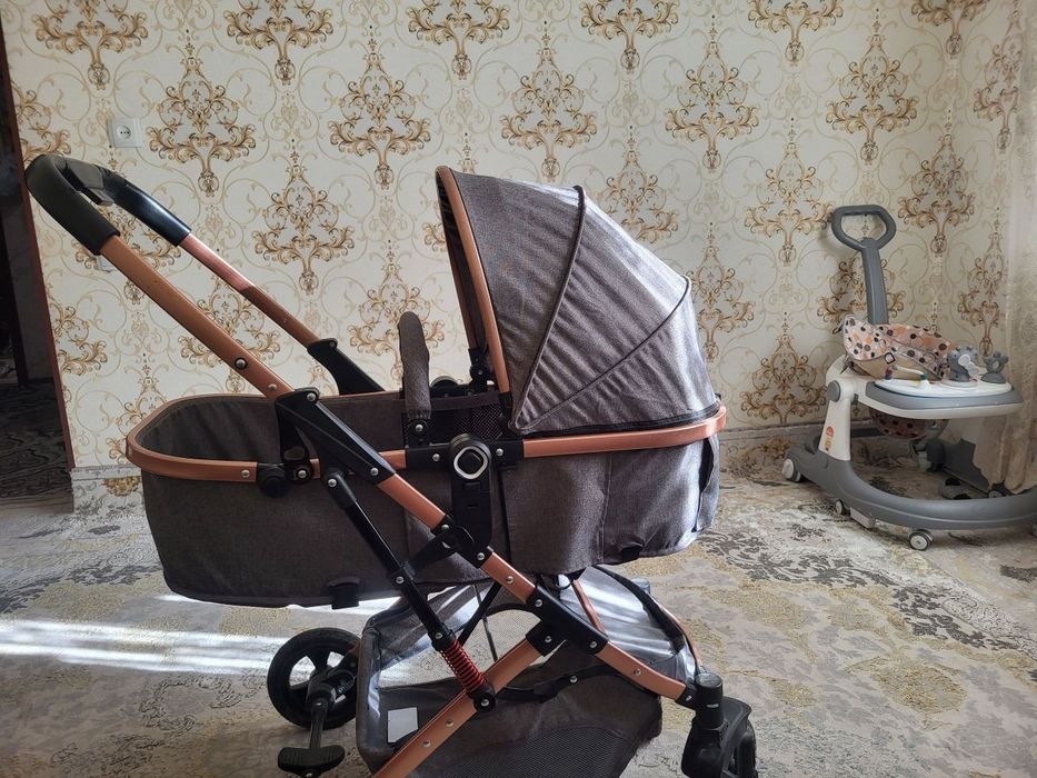 Детская коляска.