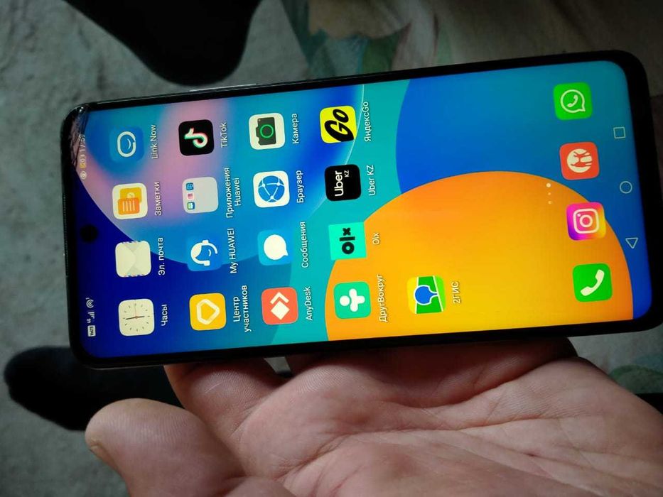 Huawei Y7 A в среднем состояний