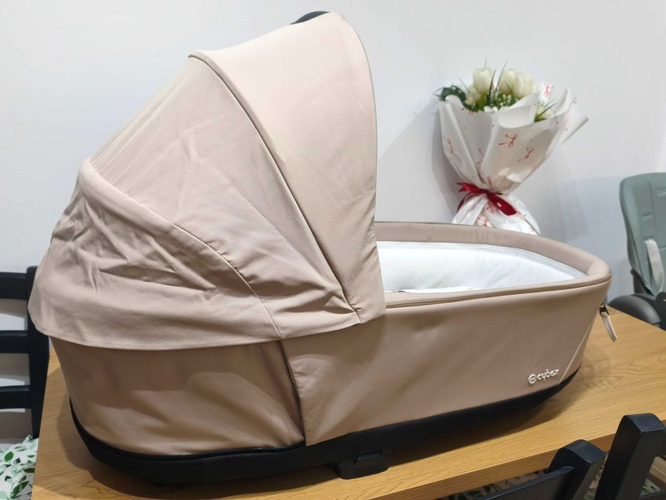 Scoica Cybex Cloud T si Landou Cybex Priam (Separat/Impreuna)