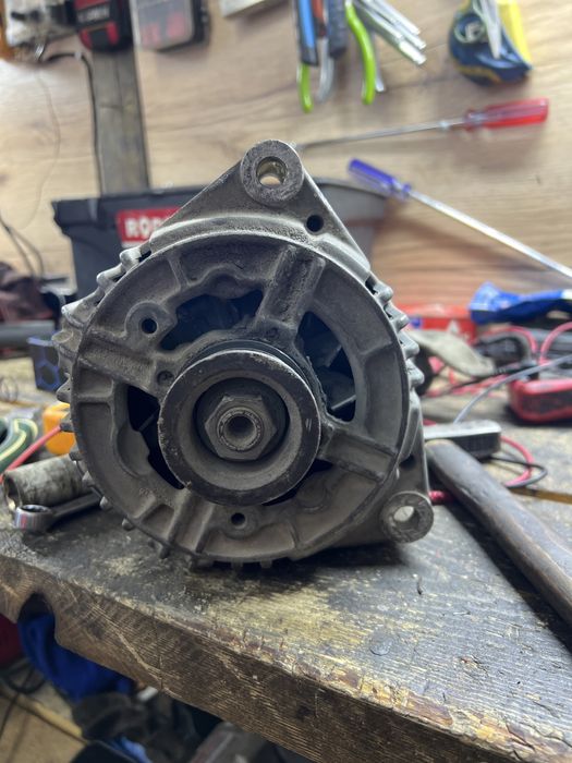 Генератор (115A 12v) Мерседес W210 (3,2)