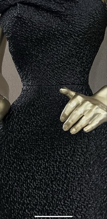 Вечернее платье, красивое, по фигуре