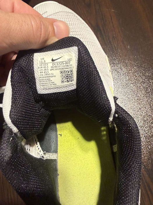 Продавам запазени маратонки Nike