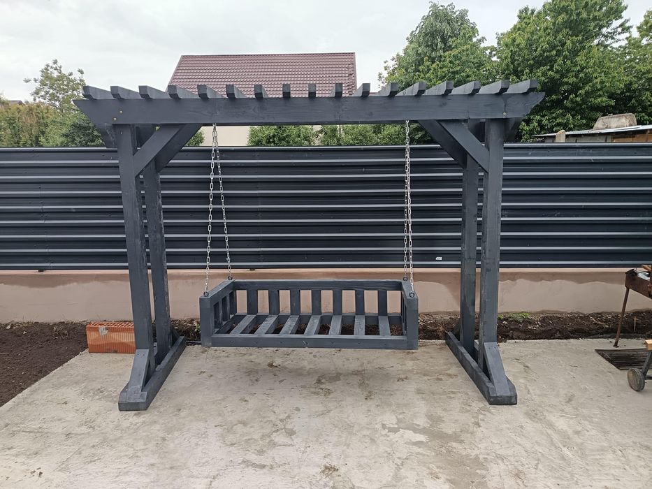 Pergola cu leagan