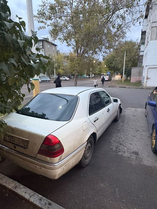 Продаётся Мерседес c180