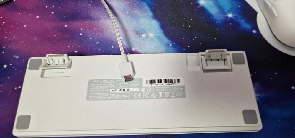 Razer Huntsman Mini 60%, switch optic Red, Alb Mercury