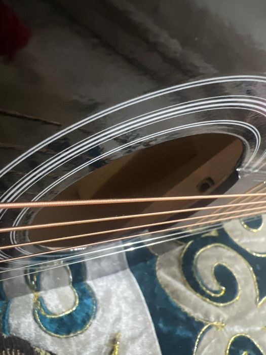 Гитара акостика