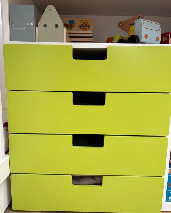 IKEA STUVA легло и маса за повиване