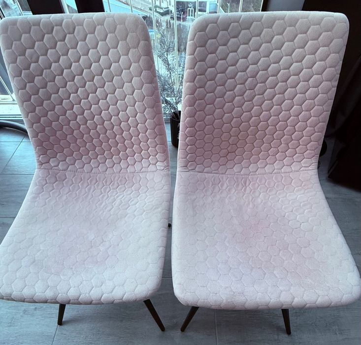 Трапезни столове 2 бр.