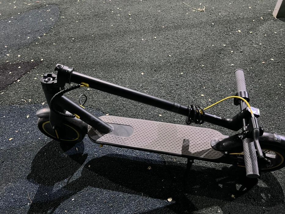 Продам электро самокат