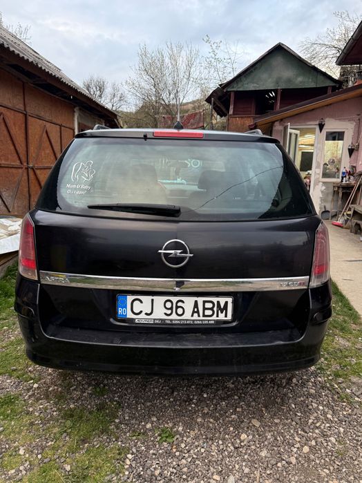 Vând Opel Astra H