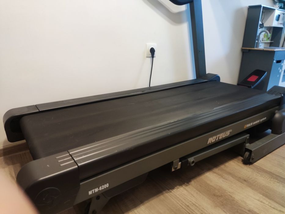 Бягаща пътека степер