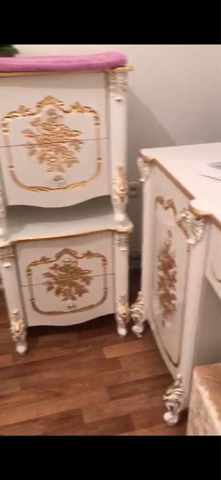 Спальный гарнитур