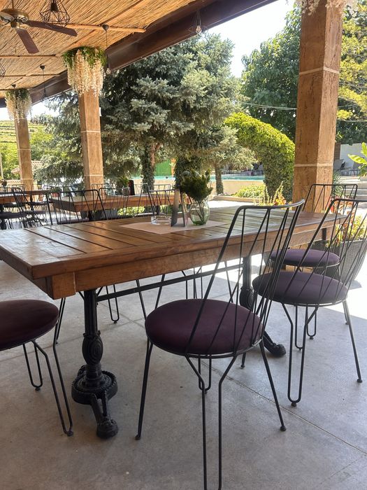 Стол градински тапициран метален