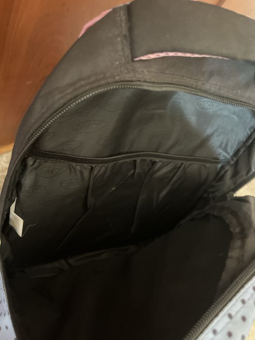 Ghiozdan pentru fete Daco