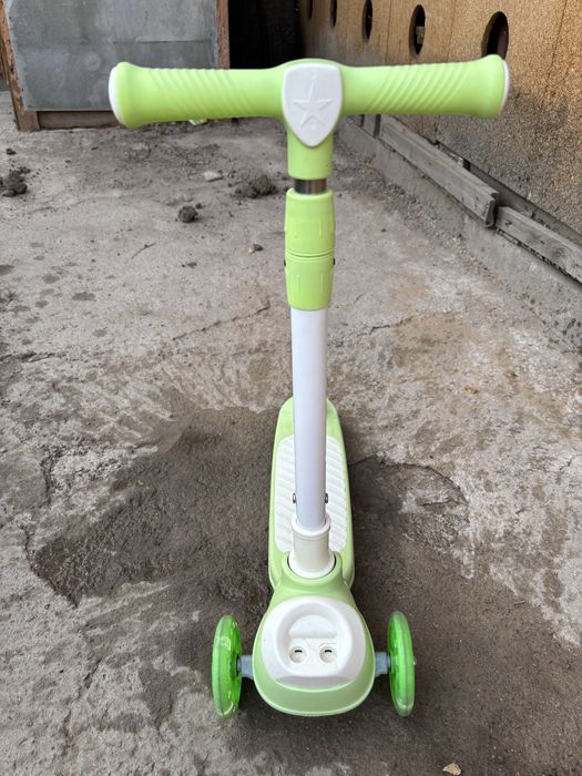 Продаю детский самокат