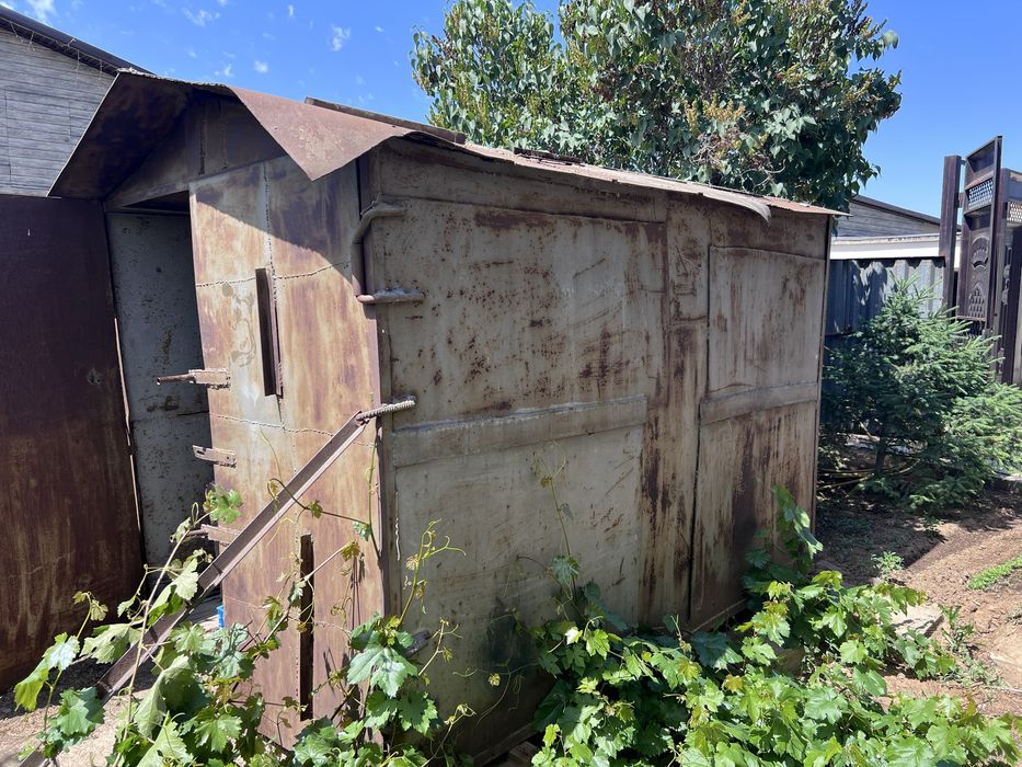 Железный гараж продам