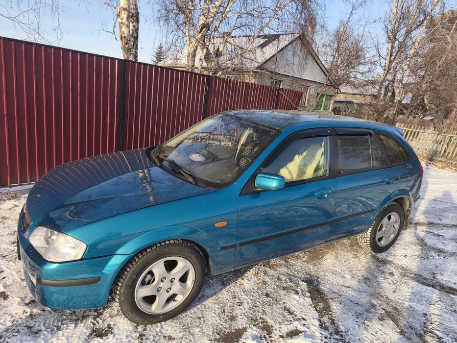 Легковое авто мазда