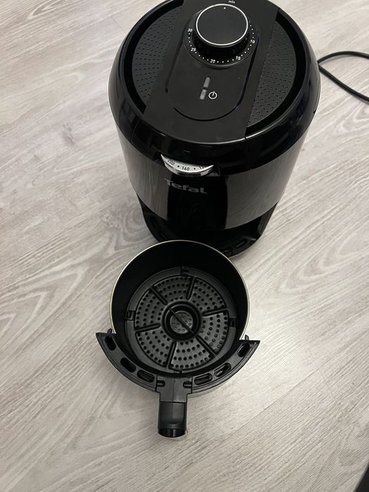 Air fryer friteuza aer cald Tefal 1.6L