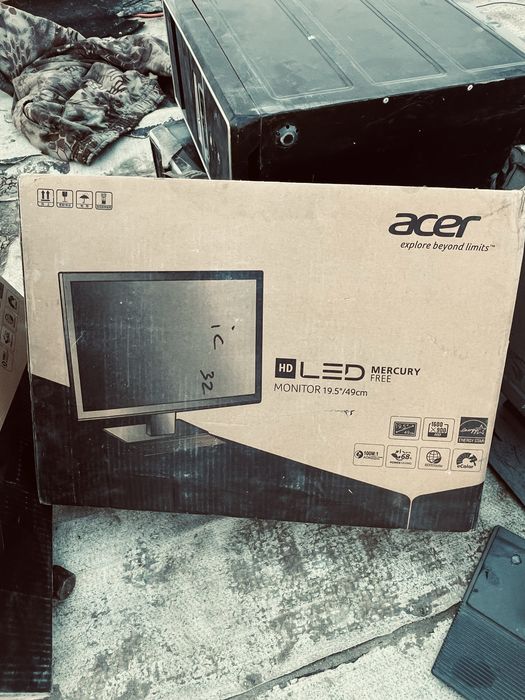 Монитор Acer 2штук