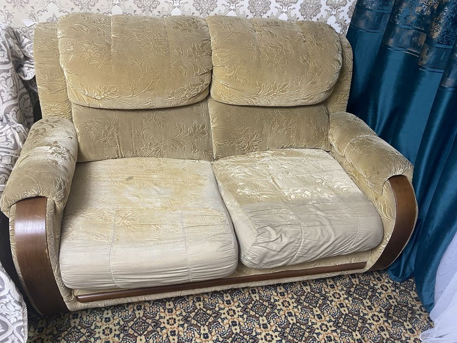 Комплект мягкой мебели