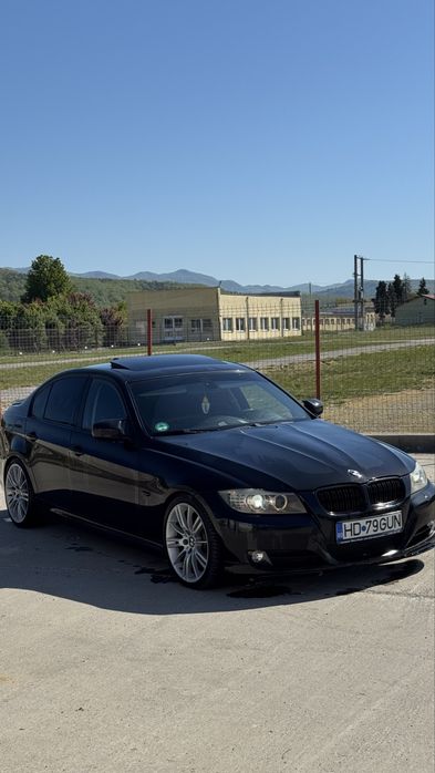 Bmw e90 Lci 2009 M-Pachet  318 benzina Trapa,Bi-xenon,Navigație