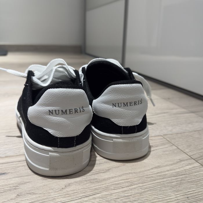 Adidasi Numeris
