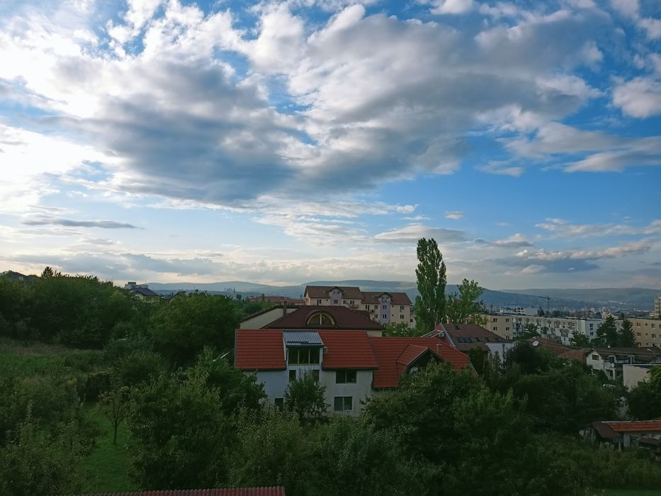 Proprietar vând apartament cu  3 camere