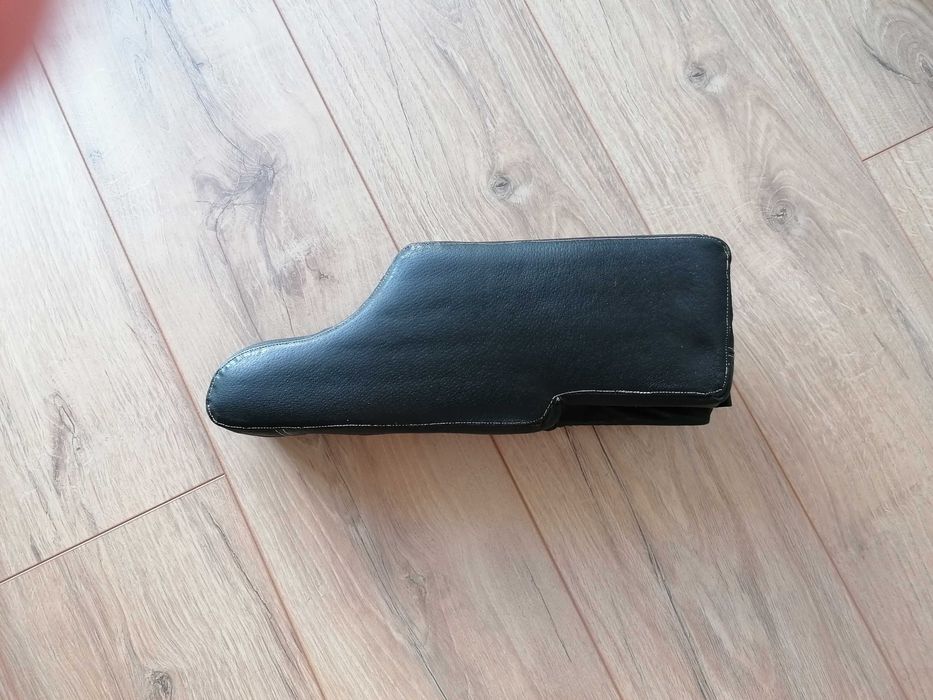 подлакътник за централна конзола