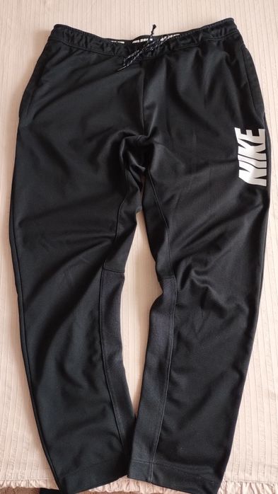 NIKE оригинален комплект размер L