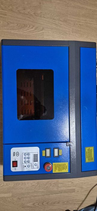 Gravator laser pe tub CO2 de 40W