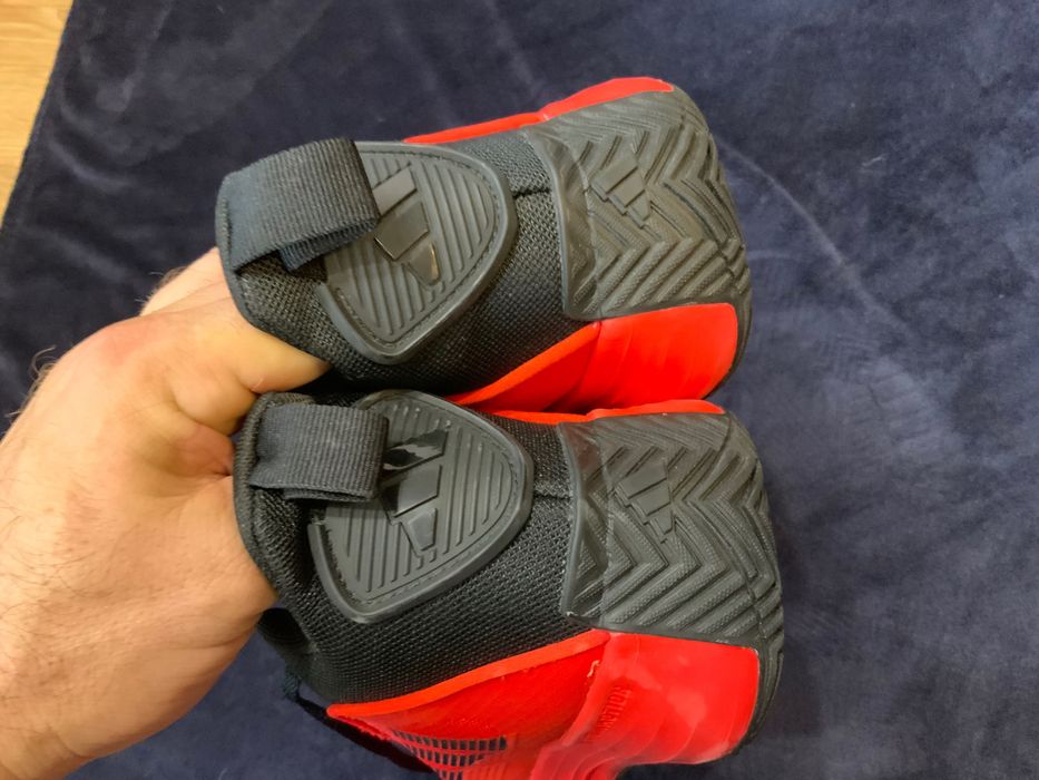 Adidas-оригинални маратонки 42 номер