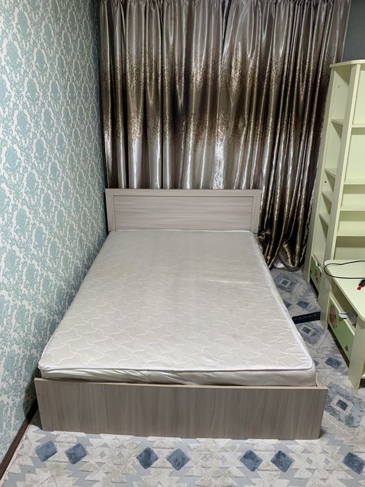 Спальный кровать
