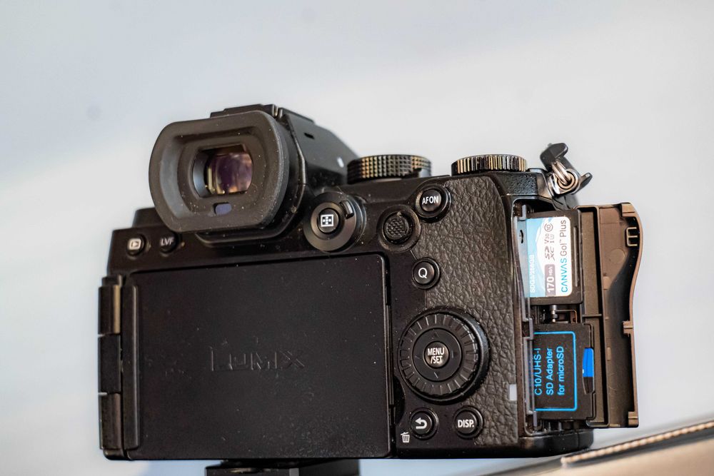 Lumix S5 с обектив Lumix 20-60