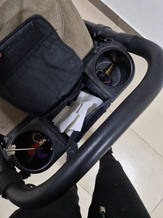 Продам б/у коляску Joie