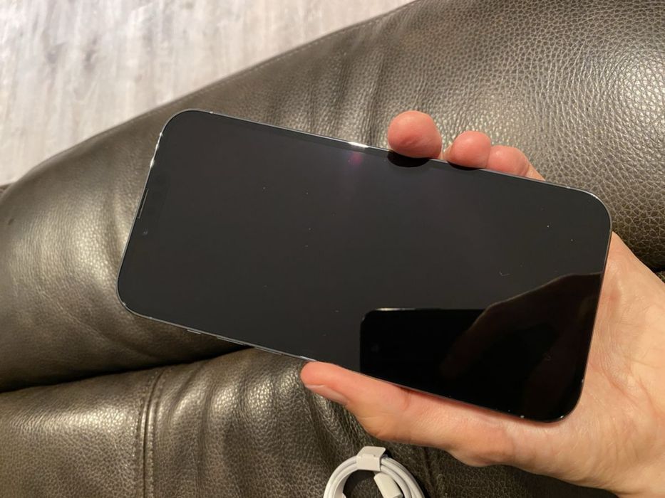 Айфон 13 128 гб.