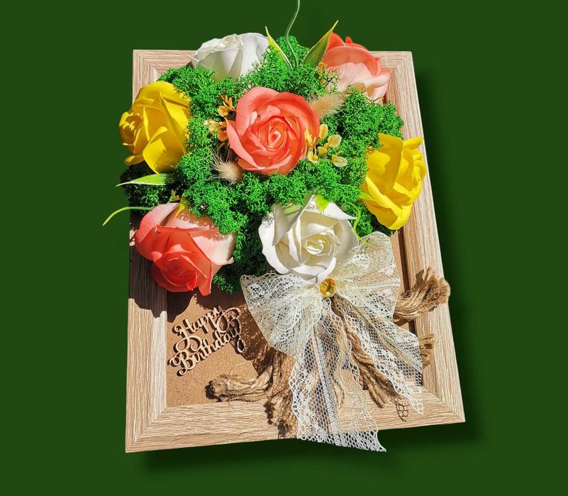 Дървото на живота с естествен скандинавски мъх, размер 30см