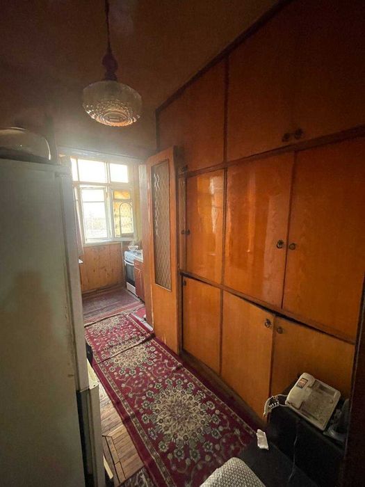 Продается квартира недалеко от Чорсу